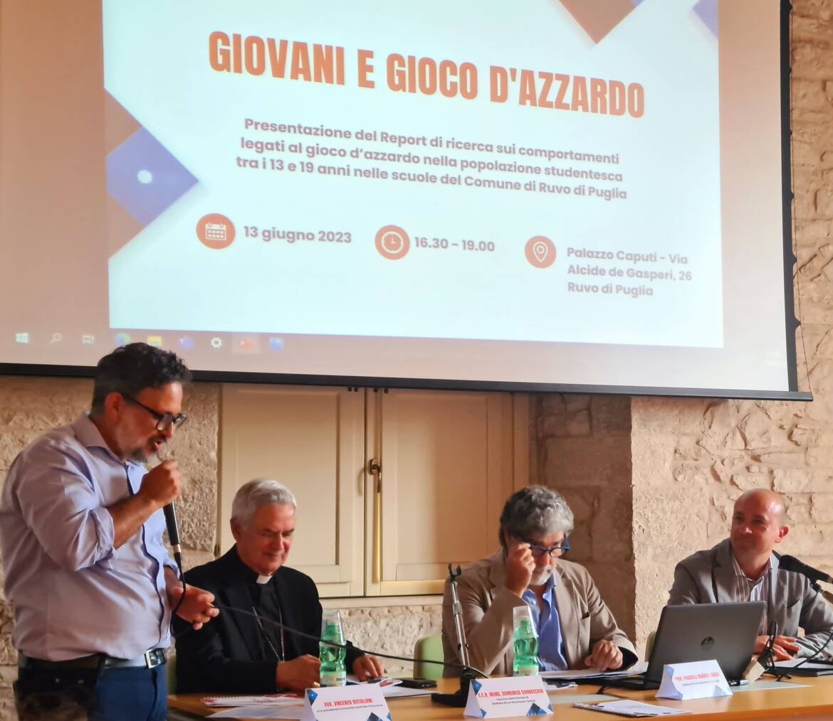 Presentazione-Report-13.06.23_V.Rutigliani-Mons.Cornacchia-Sindaco-Chieco-Ass.-Curci.jpg